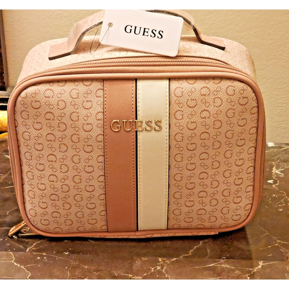Guess Lightweight Kerry Travel Bag in Light Rose
